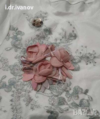 нова бяла тениска с 3D цветя, снимка 5 - Тениски - 54012250