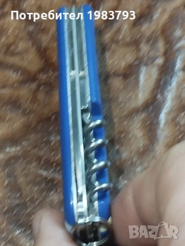 Интересен модел Victorinox Swiss., снимка 8 - Ножове - 54682158