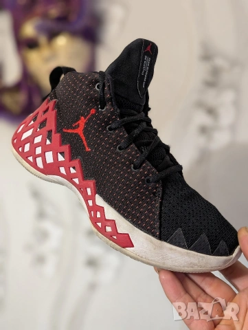 маратонки Nike JUMPMAN DIAMOND MID номер 40 ,5 , снимка 14 - Маратонки - 54635701