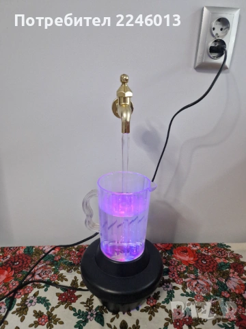 Интересна нощна лампа-чешмичка, снимка 2 - Настолни лампи - 37882382