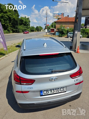 ХЮНДАЙ И 30 КОМБИ, ДЪЛГА БАЗА, снимка 3 - Автомобили и джипове - 55071743