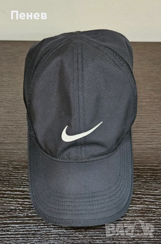Шапка на Nike черна