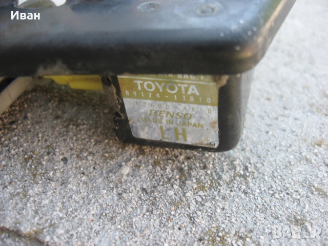 продавам датчици за airbag за тойота корола версо 2001-2004г