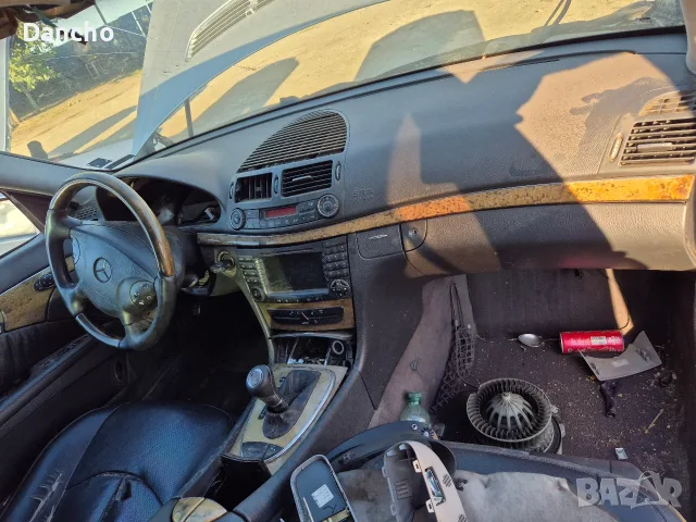 Mercedes E270 w211 На части, снимка 5 - Автомобили и джипове - 55642747