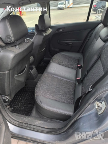 Opel Astra 1.7 CDTI, снимка 11 - Автомобили и джипове - 54731374
