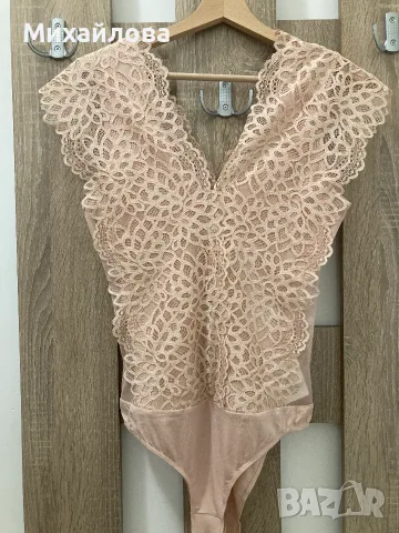 Дантелено боди на Guess, ново с етикет, снимка 2 - Корсети, бюстиета, топове - 55575823