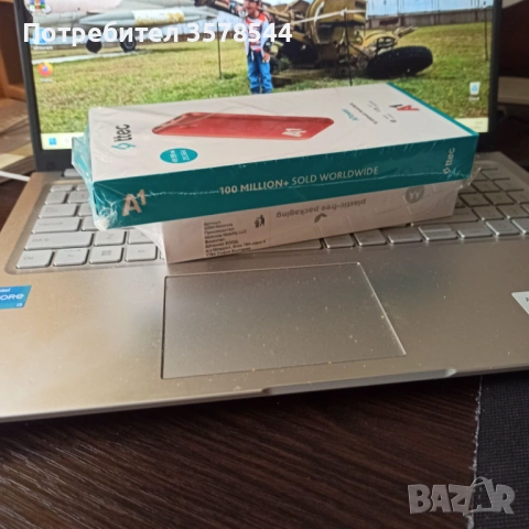Motorola Moto g06 64 GB син  + външна батерия, снимка 3 - Motorola - 54954810