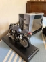 Колекционерски модел на мотоциклет Münch Mammut 2000 – Maisto 1:18 (с кутия) мотор, снимка 3