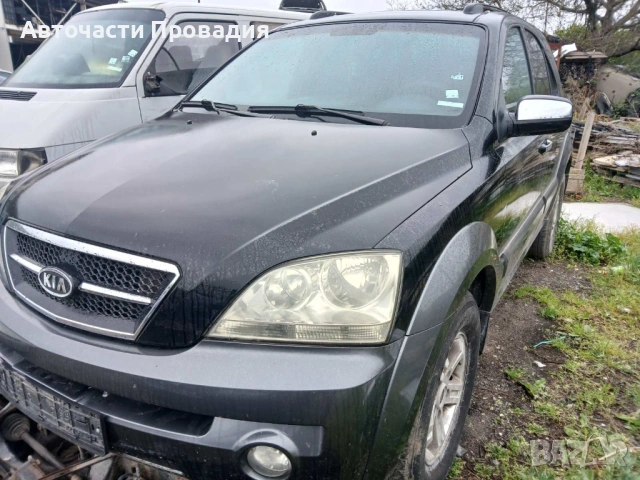 Kia Sorento 2.0 crdi, 4x4, 2006 г. на части, снимка 3 - Автомобили и джипове - 54765796