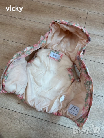 Елек/грейка с флорални мотиви Reserved, размер 86 и 98, снимка 12 - Детски якета и елеци - 46421085