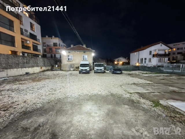 Платен паркинг кв. Горубляне, снимка 2 - Гаражи и паркоместа - 54142852