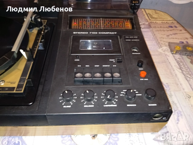Ретро комбо ITT Грамофон,радио и касетофон , снимка 5 - Грамофони - 54948637