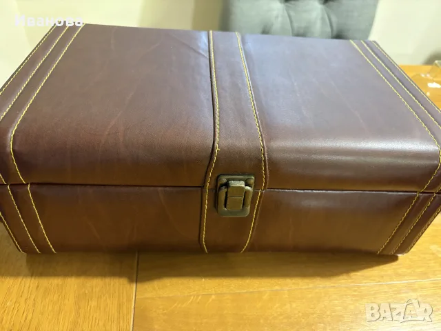 Кутия/куфар за вино с аксесоари , снимка 2 - Подаръци за мъже - 55449128