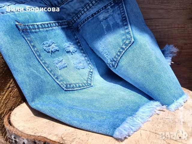 Модерни дамски къси дънкови панталони в син цвят с перли, снимка 4 - Къси панталони и бермуди - 54481987