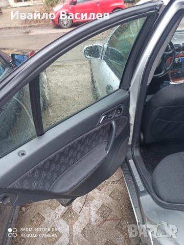 Mercedes-Benz C 180, снимка 9 - Автомобили и джипове - 54070372