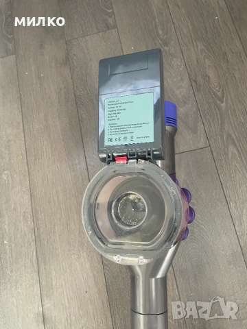 Акумулаторна прахосмукачка DYSON V-8, снимка 8 - Прахосмукачки - 55035091