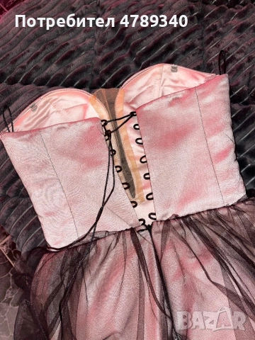 Официална къса рокля тип корсет с розов сатен и черен тюл, снимка 3 - Рокли - 54111694