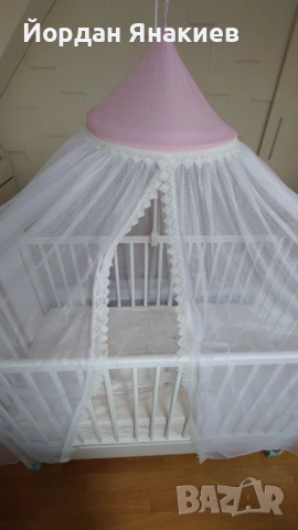 Балдахин комарник за бебешка кошара