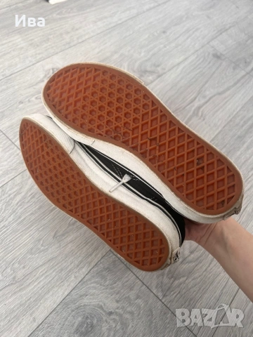Кецове Vans, снимка 2 - Кецове - 54624041