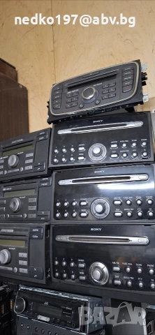 продавам радио за форд 60 евро за 1 брой с наличен код