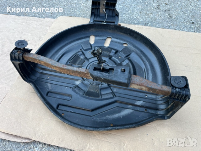 Кората на резервната гума за BMW E46 Compact, снимка 2 - Части - 54381635