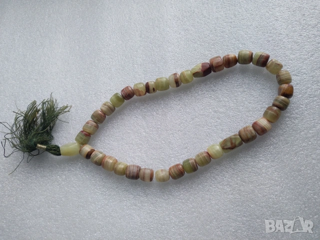 Броеница от естествен, полускъпоценен камък