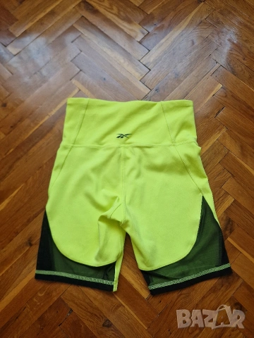 Страхотен дамски спортен клин REEBOK размер S, снимка 3 - Клинове - 55274583