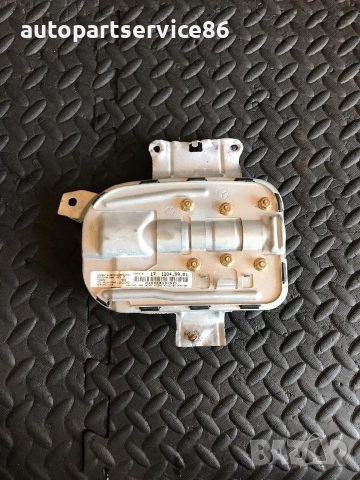 Предна дясна врата за Mercedes E-Class W210 (2001) 2108601205, снимка 3 - Части - 55211524