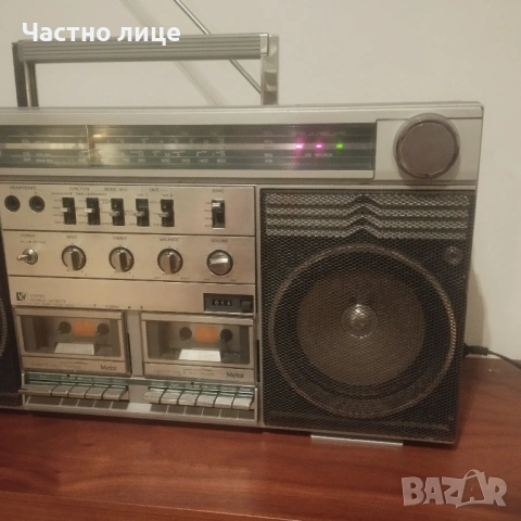 Голям радиокасетофон, снимка 3 - Радиокасетофони, транзистори - 54002656