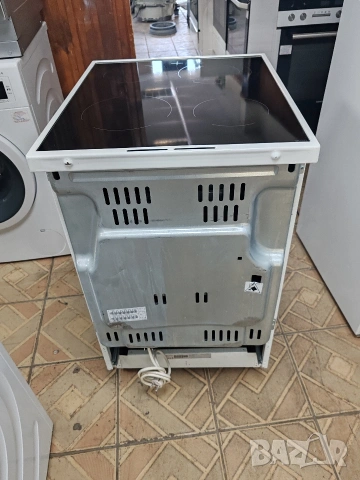 Тясна 50 см свободно стояща печка с керамичен плот Electrolux с 2 години гаранция! , снимка 9 - Печки, фурни - 55182146