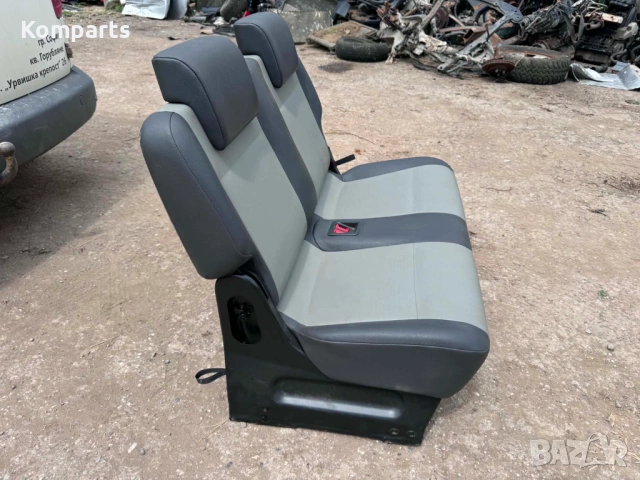 Трети ред оригинални кожени задни седалки за VW Caddy /Фолксваген Кади  , снимка 4 - Аксесоари и консумативи - 54449699
