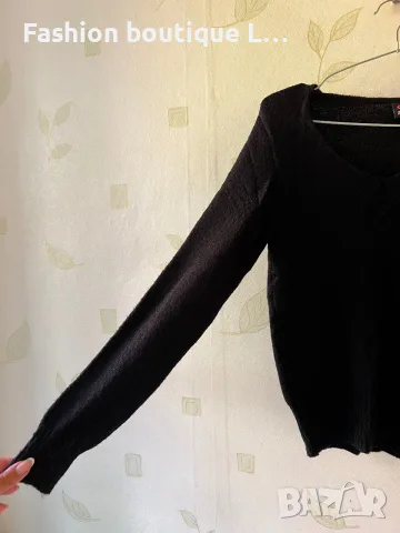 3 евро 💶 Нова вълнена черна дамска блуза с акцент отпред 70% акрил 30% вълна 🖤, снимка 3 - Блузи с дълъг ръкав и пуловери - 55579090