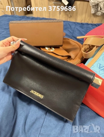 Оригинални чанти jaqcuemus, michael kors, guess, moschino, valentino, снимка 8 - Чанти - 54934465