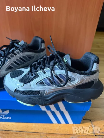 Дамски маратонки ADIDAS, снимка 2 - Маратонки - 55660011
