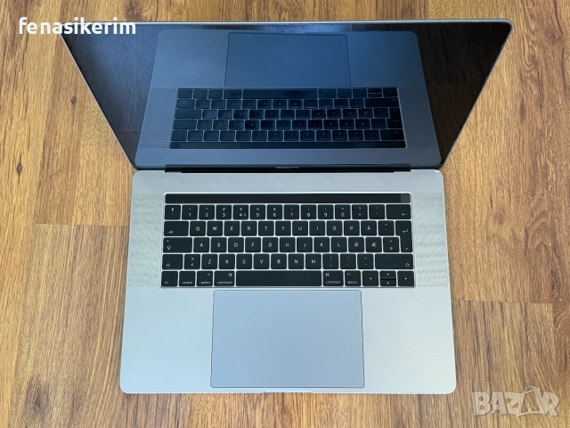 15.4' Core i7 Apple MacBook Pro Late 2016 SG TouchBar 16GB RAM/512GB SSD/Radeon Pro 460 4GB/Бат 4ч, снимка 3 - Лаптопи за работа - 50420967