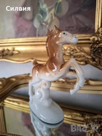 Порцеланова фигура , снимка 3 - Статуетки - 54096586