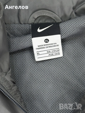 Nike ветровка / спортно яке XL, снимка 3 - Спортни дрехи, екипи - 55691273