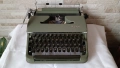 Стара пишеща машина Olympia SM2 - Made in Germany - 1950" година, снимка 1