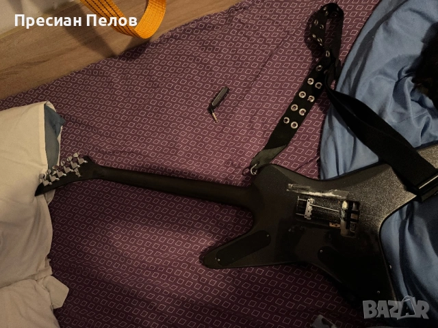 Kramer Tracii Guns Gunstar (модната до дупка), снимка 2 - Китари - 53978496