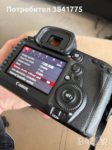Canon 5D Mark IV с 6 батерии и грип, снимка 8 - Фотоапарати - 54617020