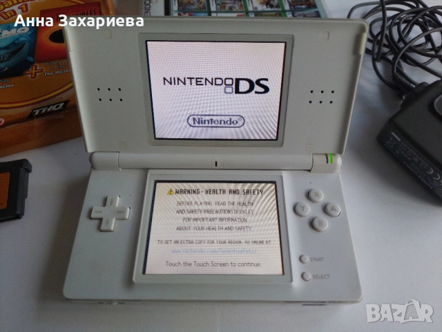 Nintendo DS Lite White + Карта с 208 игри + Оригинална игра, снимка 2 - Nintendo конзоли - 54917974