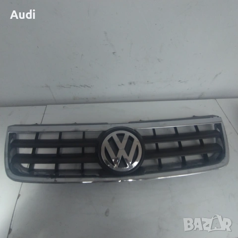 Решетка предна броня  VW TOUAREG 2004г