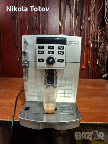 Продава се кафемашина Delonghi Ecam. 