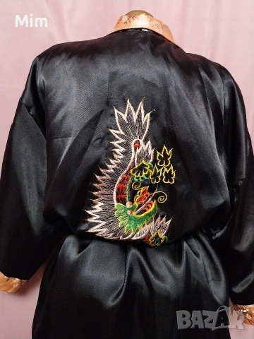 L Черен сатенен халат с двойно лице в китайски стил с бродерия дракон , снимка 2 - Нощници - 54073718