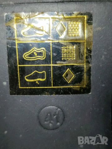 Елегантни черни обувки на ток с лачена част, снимка 3 - Дамски обувки на ток - 54037285