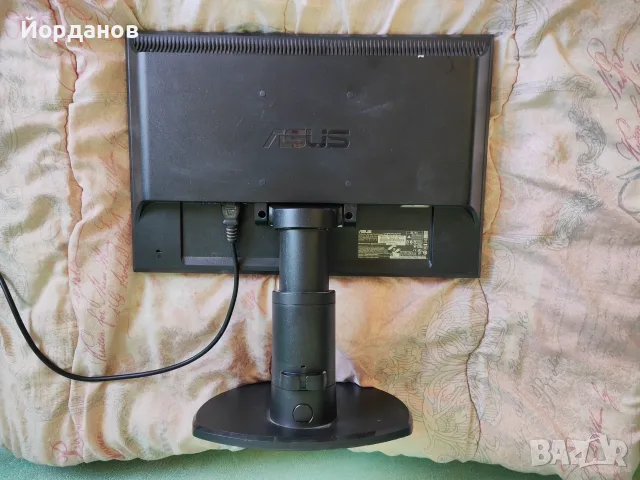 Монитор ASUS VW1950L, снимка 4 - Монитори - 55511830
