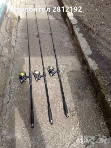 Комплект въдици и макари , снимка 3 - Въдици - 54158296