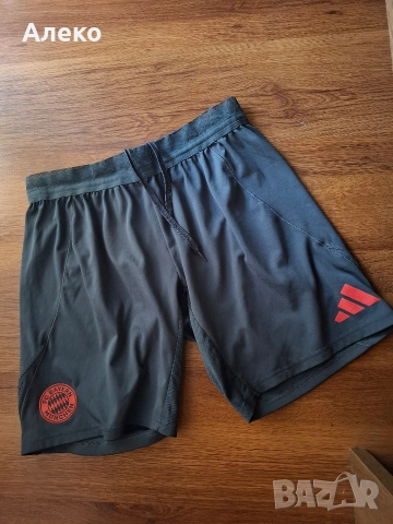 Adidas BAYERN MUNCHEN къси панталонки XL размер. 