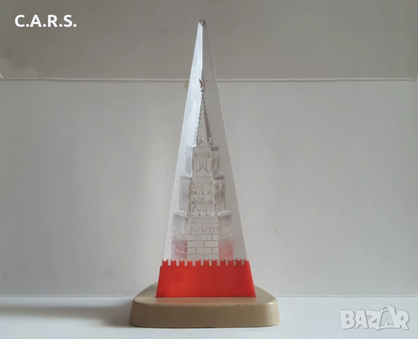 Сувенир от времето на СССР - Спаската кула Кремъл Москва, снимка 2 - Колекции - 53960335