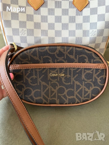 Calvin Klein Оригинална Малка Чанта, снимка 7 - Чанти - 55242223